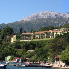 APARTMENT COMPLEX "AQUAVISTA BAY" 1